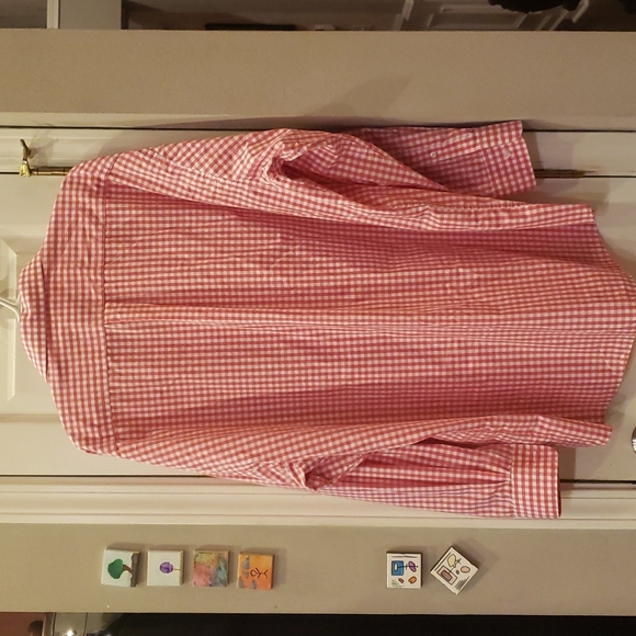 Button down - Picture 2 of 4